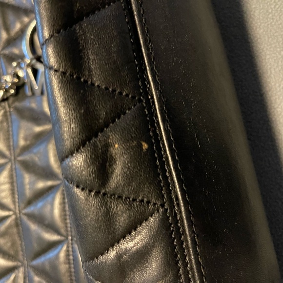 Micheal Kors Handbag - Picture 2 of 2